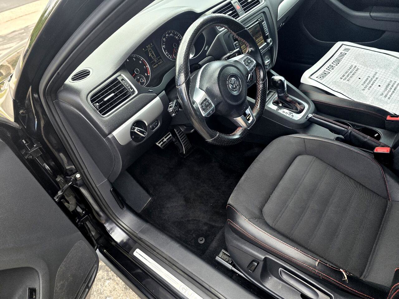 Used 2013 Volkswagen Jetta GLI FWD image 6