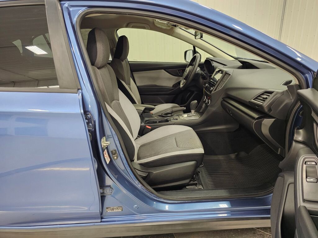 Used 2020 Subaru Crosstrek 2.0i AWD/4WD image 17