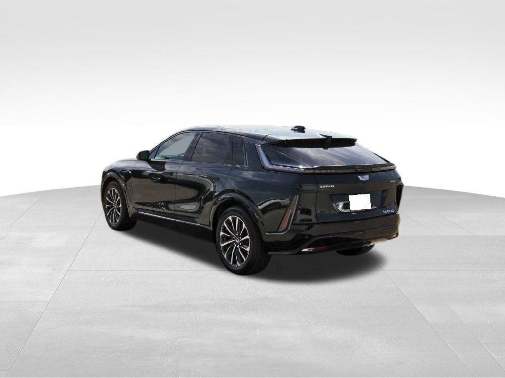 Used 2024 Cadillac Lyriq Sport RWD image 3