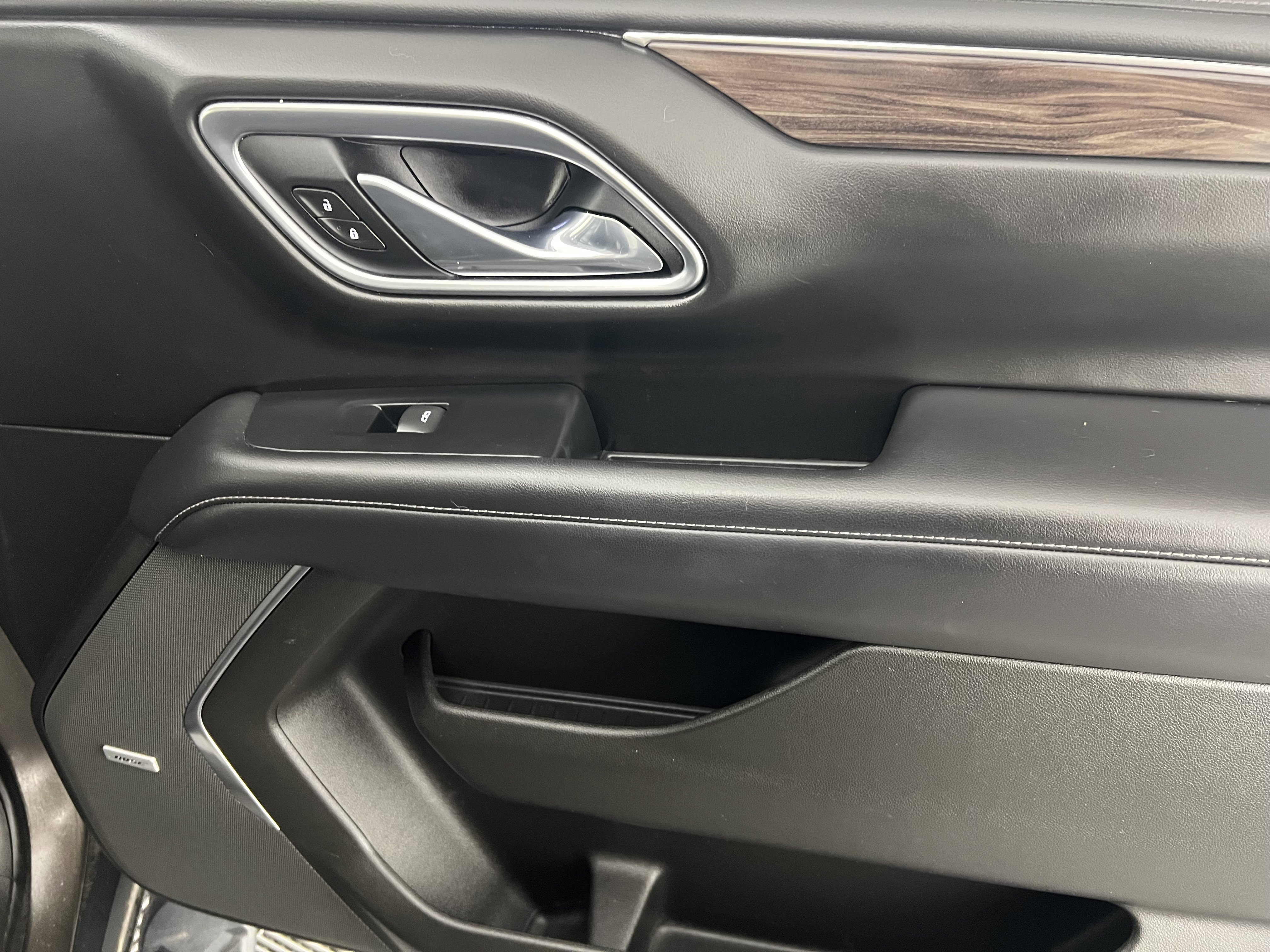 Used 2021 Chevrolet Tahoe Z71 w/ Z71 Signature Package image 23