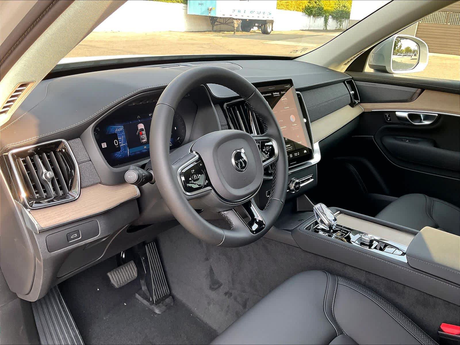 New 2027 Volvo XC90 B6 Plus AWD/4WD image 8