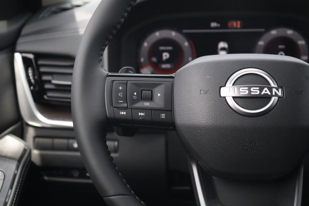 New 2026 Nissan Rogue Platinum image 10