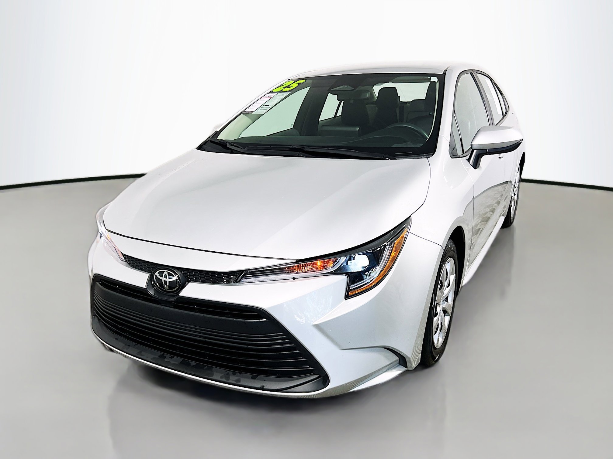 Used 2025 Toyota Corolla LE w/ Convenience Package FWD image 10