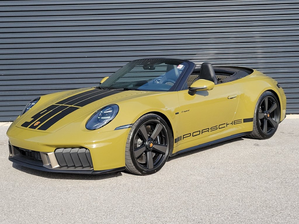 Certified 2026 Porsche 911 Carrera 4 GTS AWD/4WD image 1