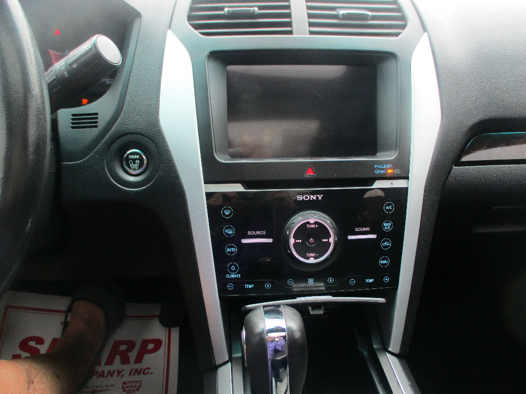 Used 2011 Ford Explorer Limited w/ 302A Rapid Spec Order Code FWD image 6