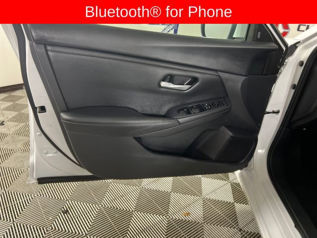 Used 2024 Nissan Sentra SV FWD image 11