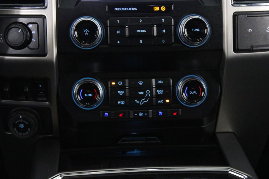 Used 2021 Ford F250 Platinum w/ FX4 Off-Road Package image 22