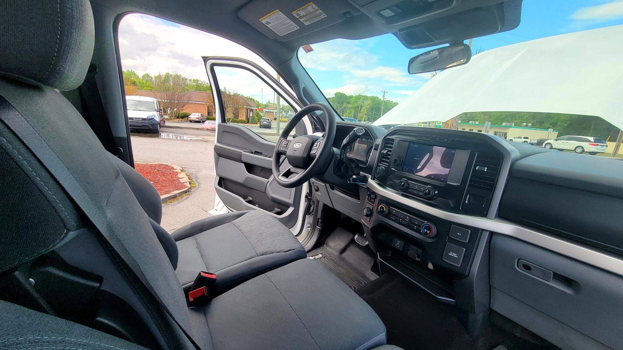 Used 2022 Ford F150 XLT w/ Trailer Tow Package image 39