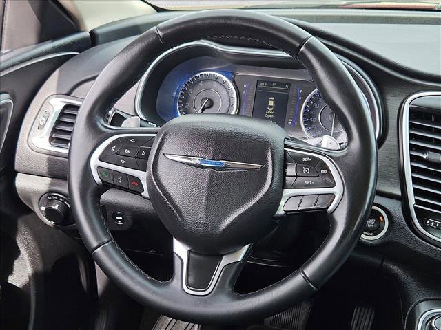 Used 2016 Chrysler 200 Limited w/ Convenience Group image 11