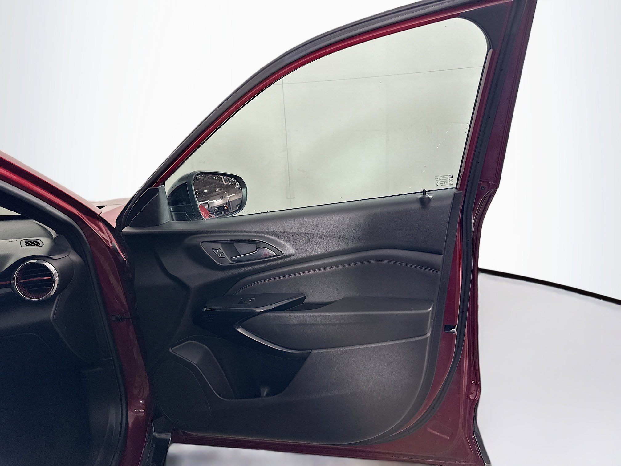 Used 2024 Chevrolet Trax RS w/ Sunroof Package image 30