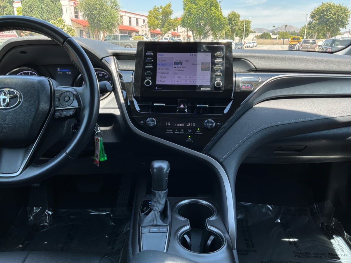 Used 2024 Toyota Camry SE FWD image 15