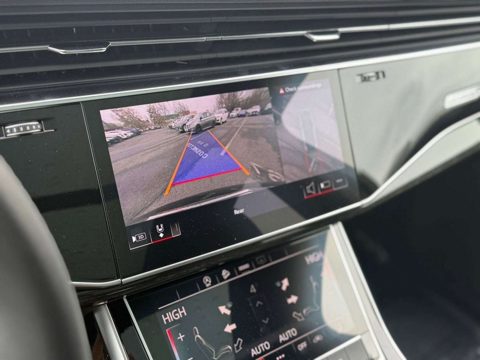 Used 2025 Audi Q7 2.0T Premium image 24