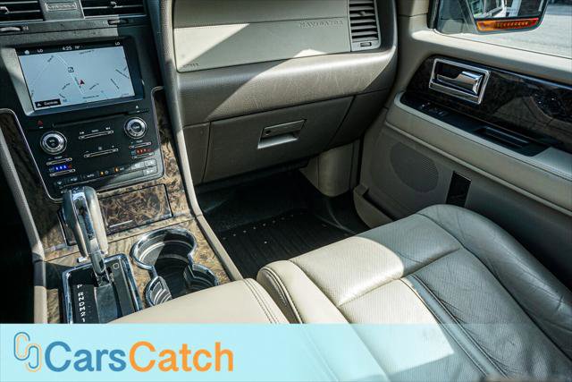 Used 2016 Lincoln Navigator Select image 27