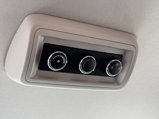 Used 2019 Dodge Grand Caravan SE w/ UConnect Hands-Free Group image 8