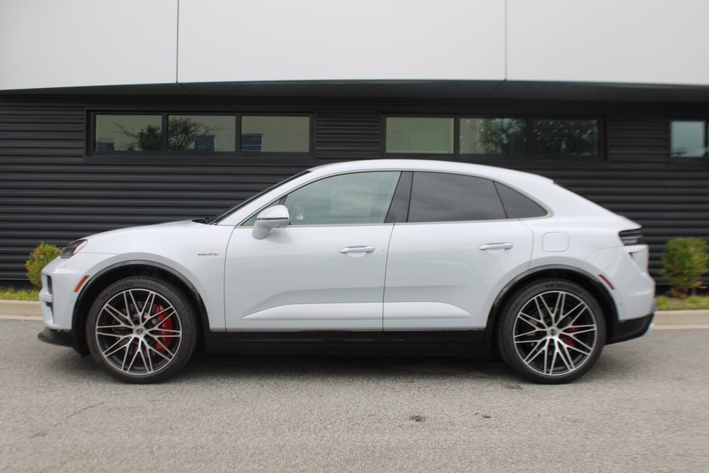 New 2025 Porsche Macan Turbo Electric image 2