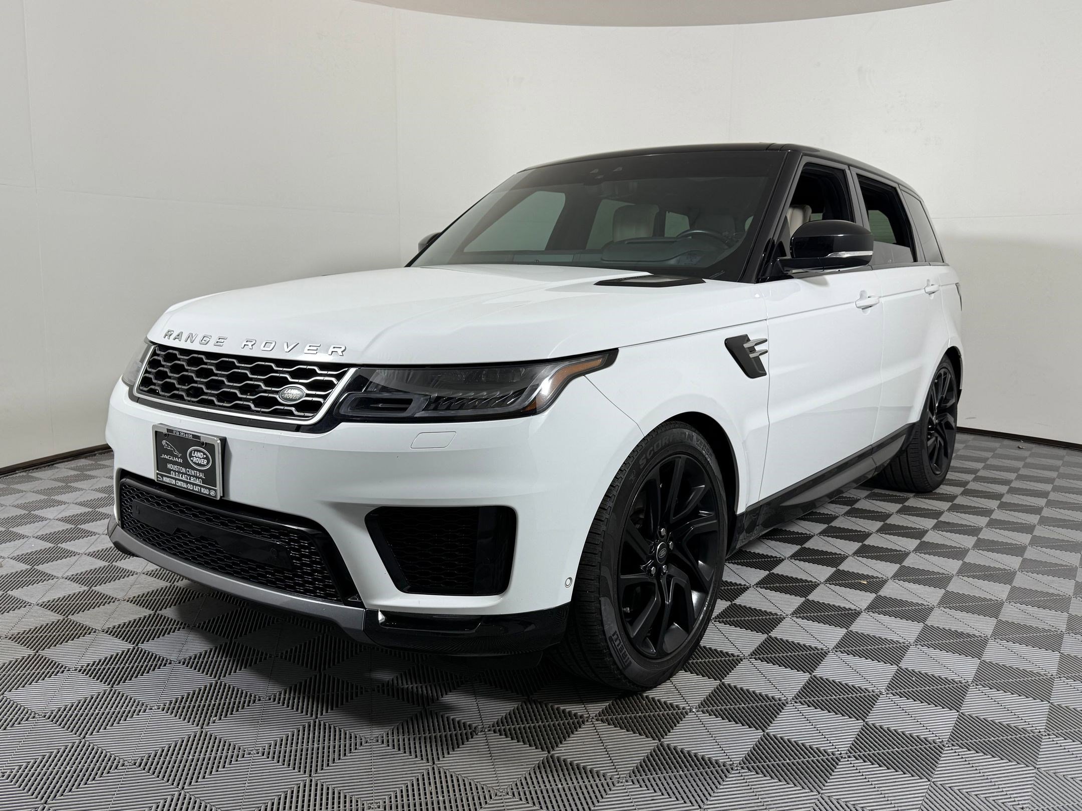 Used 2019 Land Rover Range Rover Sport HSE image 1