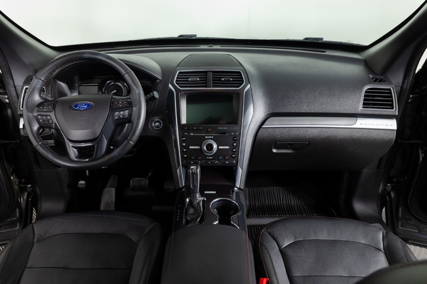 Used 2018 Ford Explorer Sport w/ Equipment Group 401A image 38