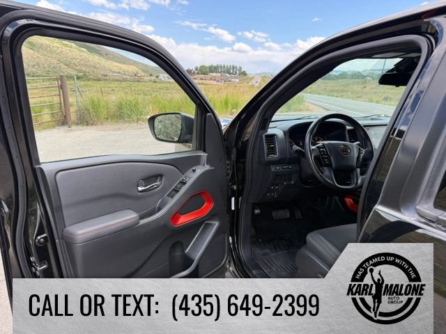 Used 2022 Nissan Frontier PRO-4X w/ Off-Road Protection Package AWD/4WD image 12