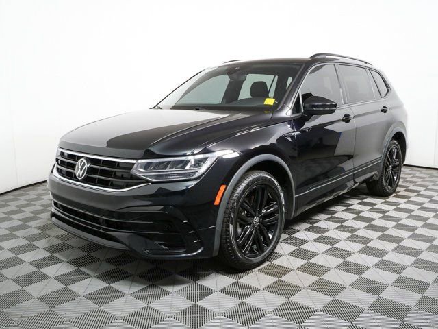 Used 2022 Volkswagen Tiguan SE R-Line FWD image 31