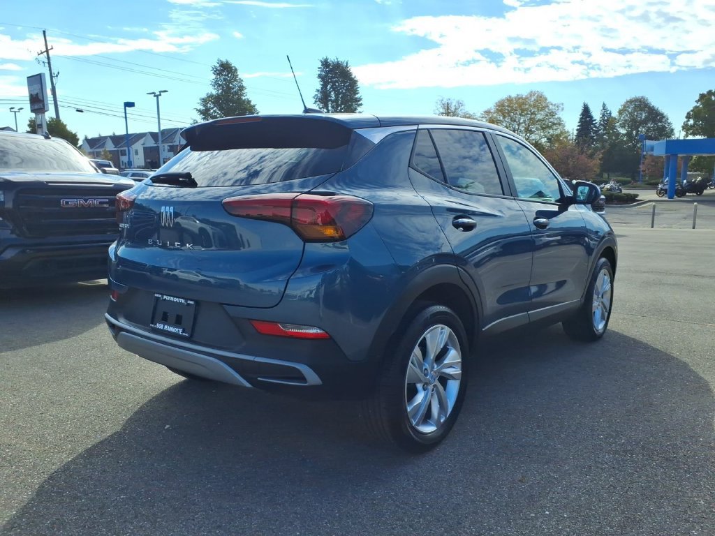 Used 2024 Buick Encore GX Preferred w/ Comfort Package AWD/4WD image 4