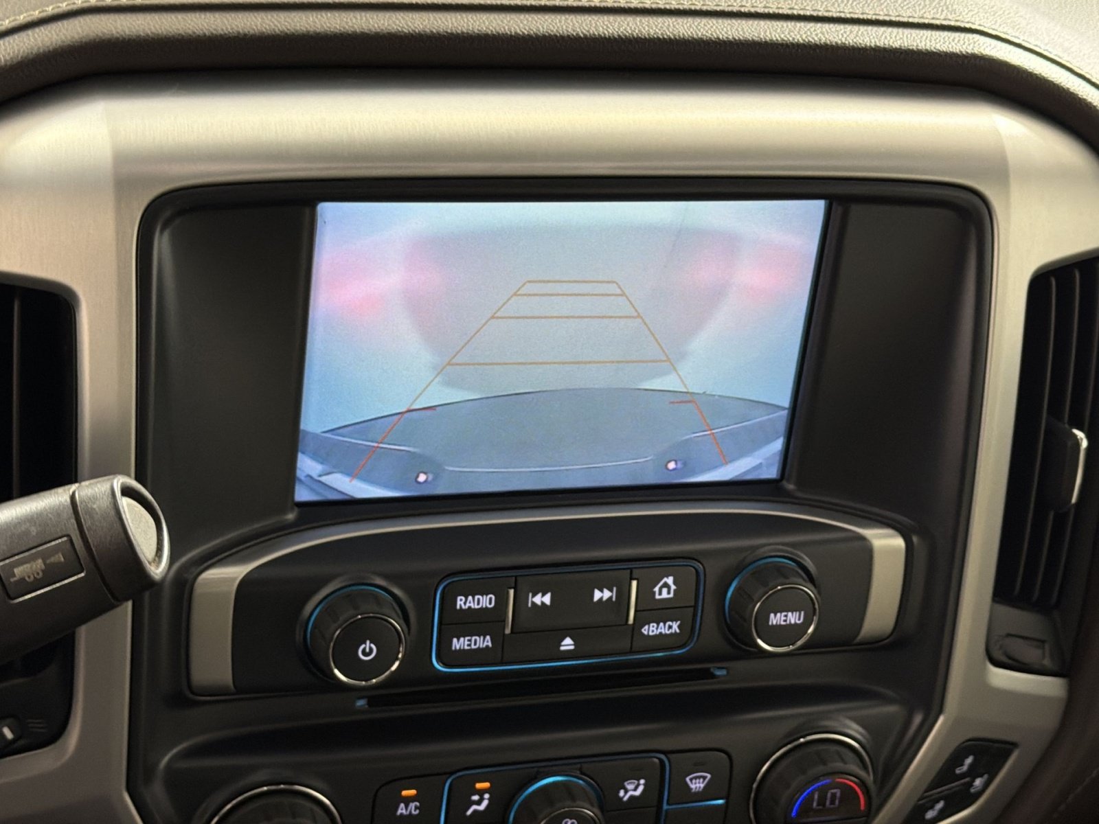 Used 2018 GMC Sierra 1500 SLT AWD/4WD image 19