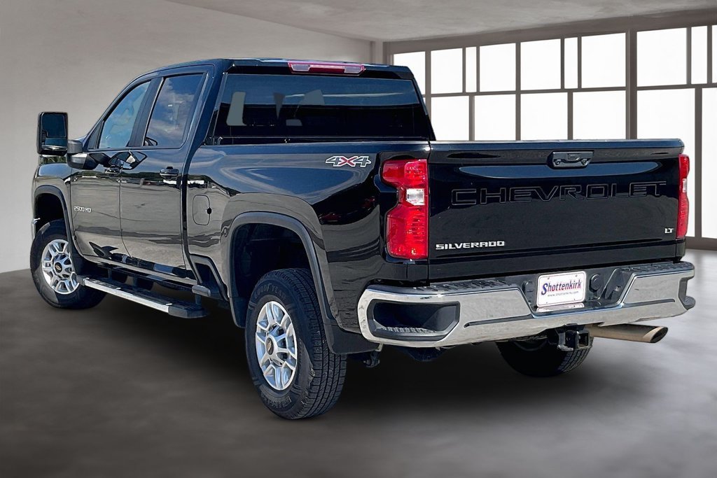 Used 2025 Chevrolet Silverado 2500 LT w/ Convenience Package AWD/4WD image 4