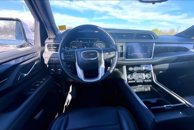 Used 2021 GMC Yukon XL Denali w/ Denali Ultimate Package image 8