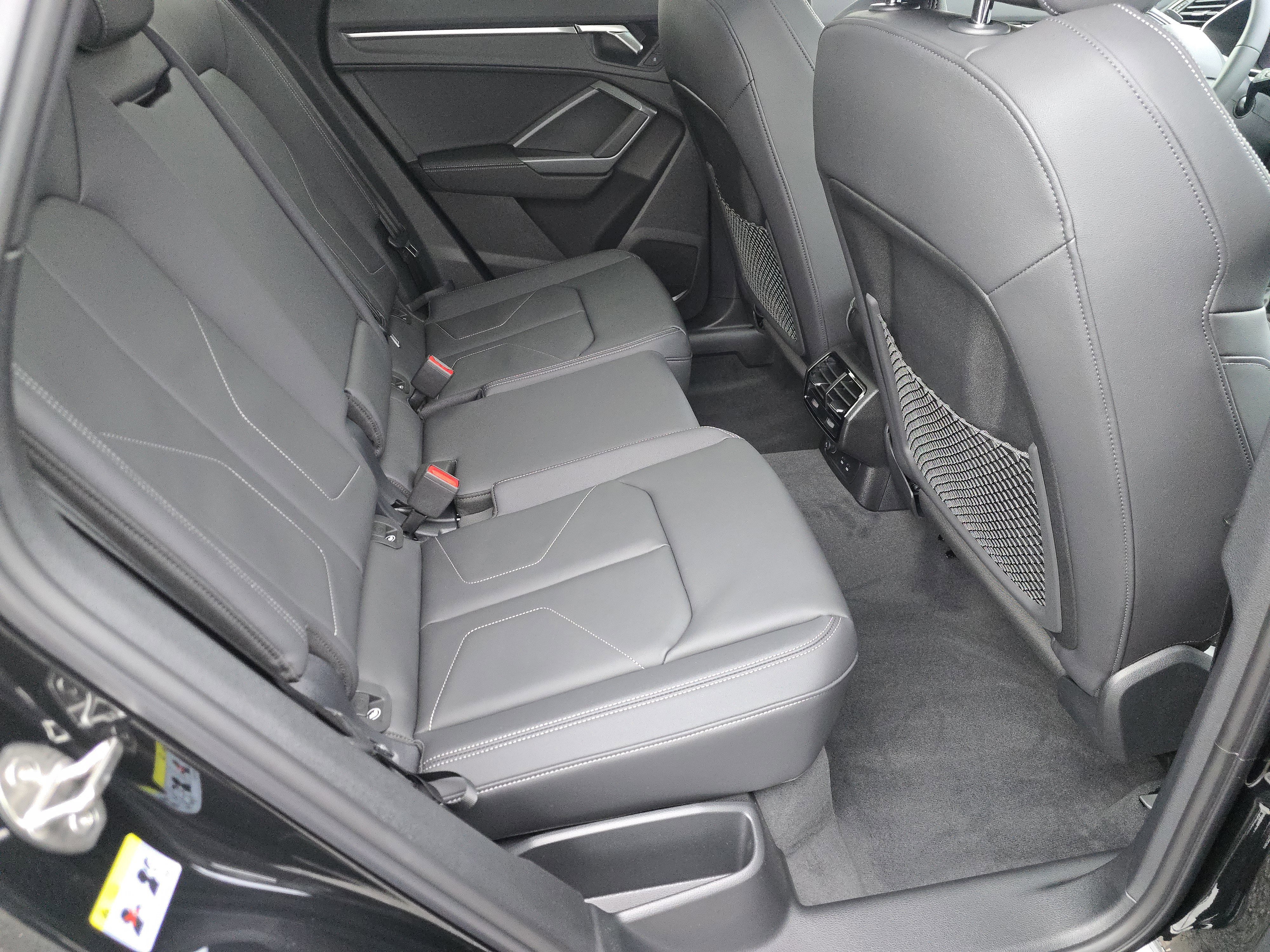 New 2025 Audi Q3 2.0T Premium image 17