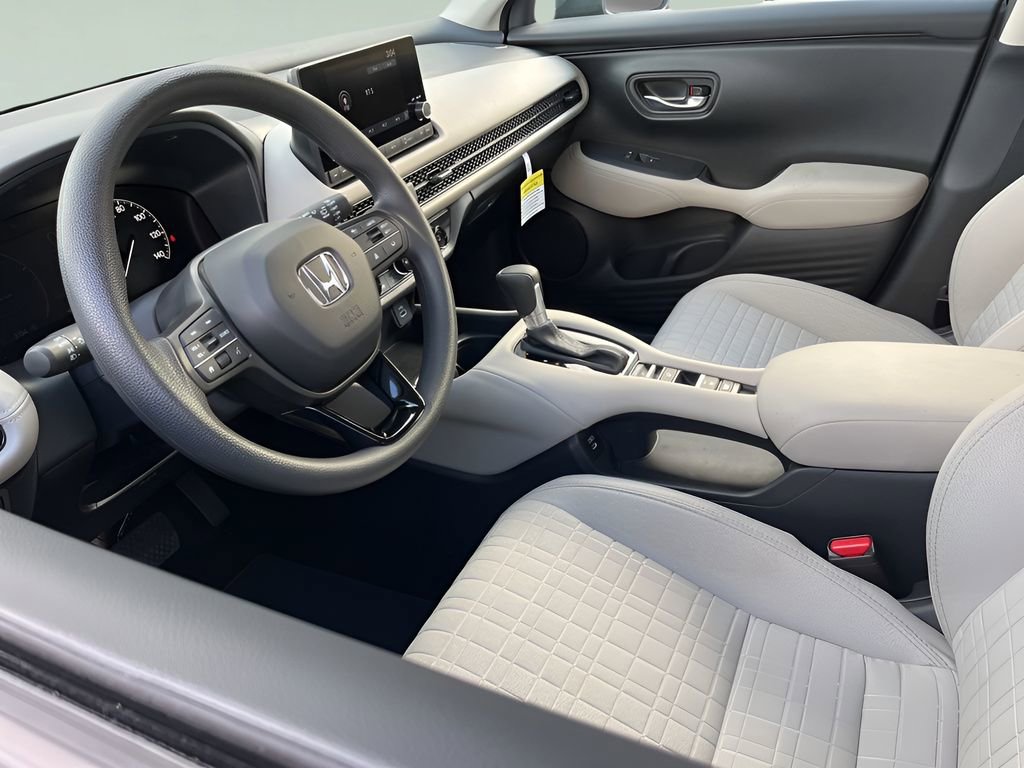 Used 2025 Honda HR-V LX image 11