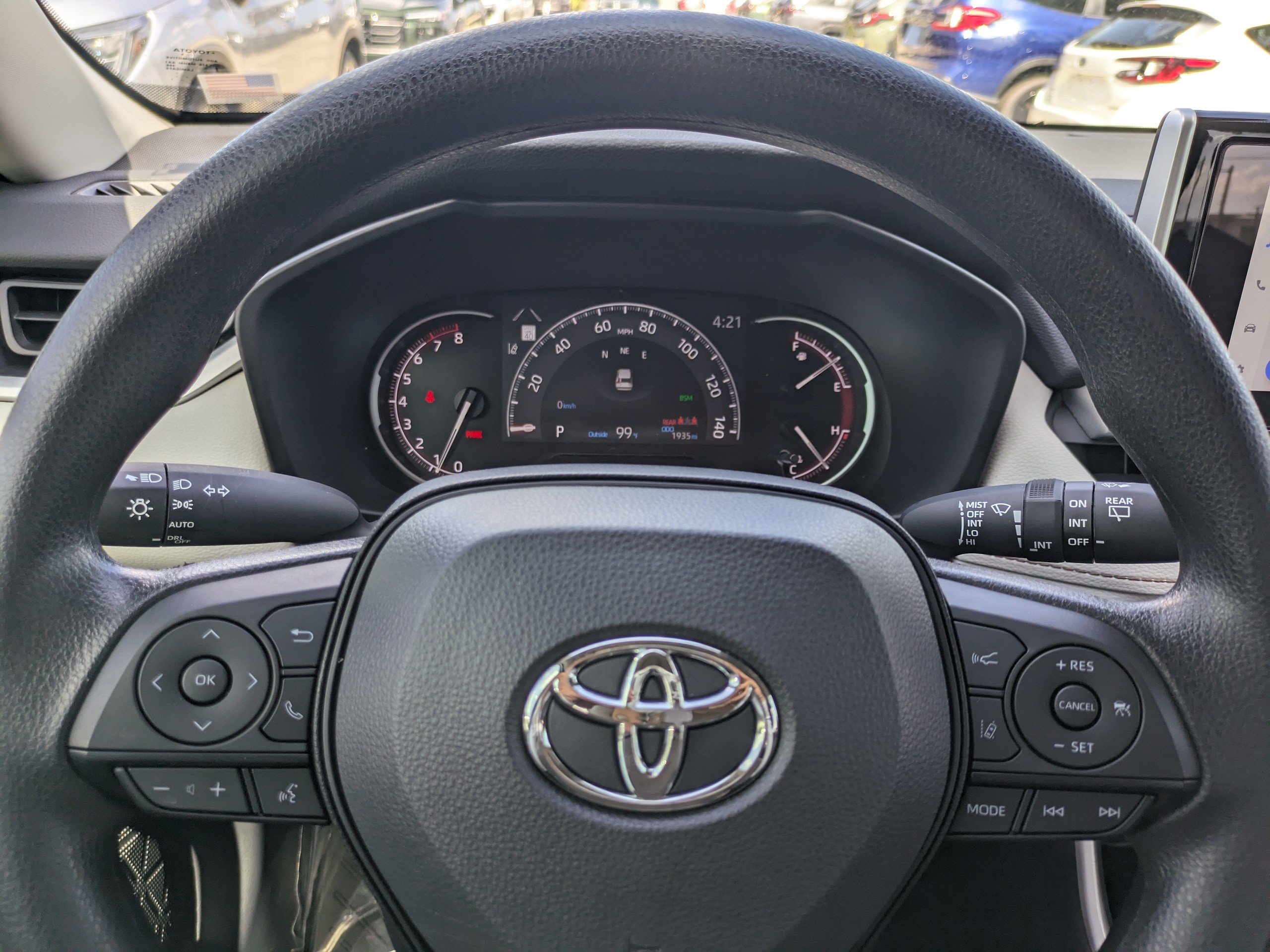 Used 2025 Toyota RAV4 XLE w/ Convenience Package FWD image 25