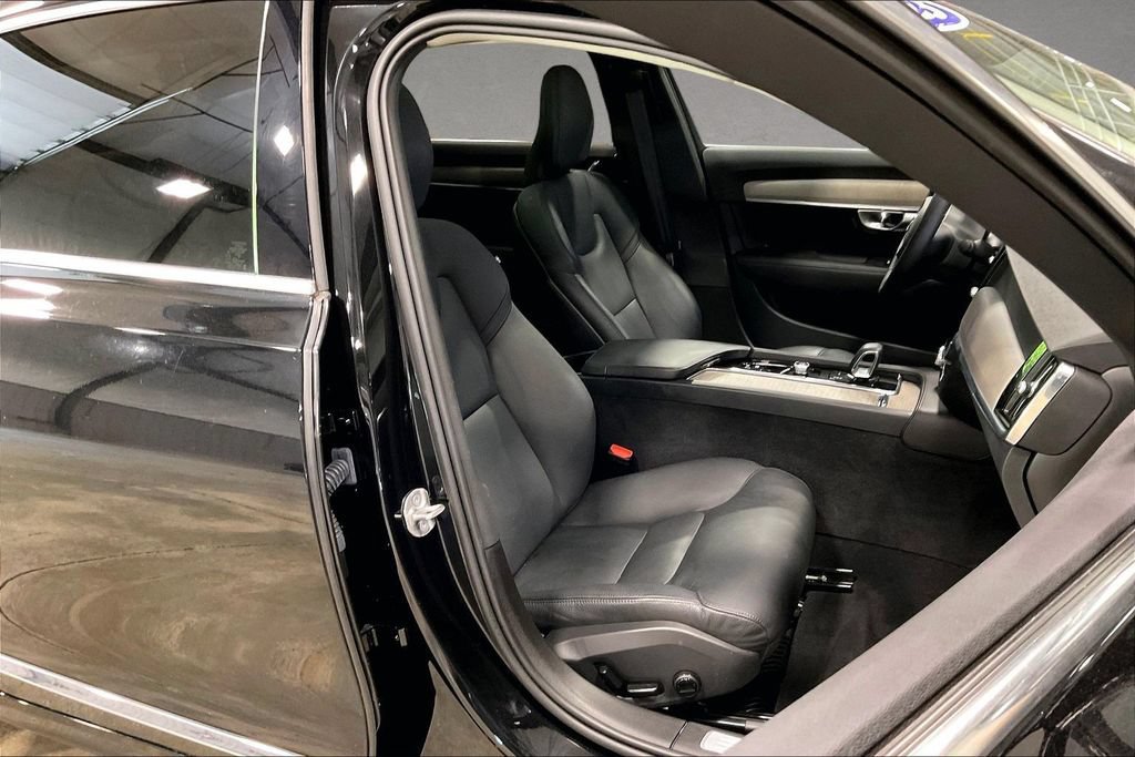 Certified 2023 Volvo S90 B6 Plus w/ Protection Package Premier AWD/4WD image 29