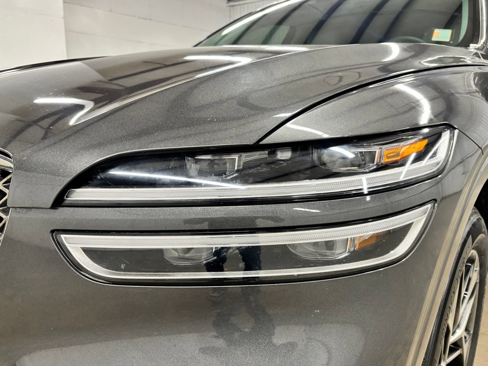 Used 2022 Genesis GV70 2.5T w/ Advanced Package AWD/4WD image 9