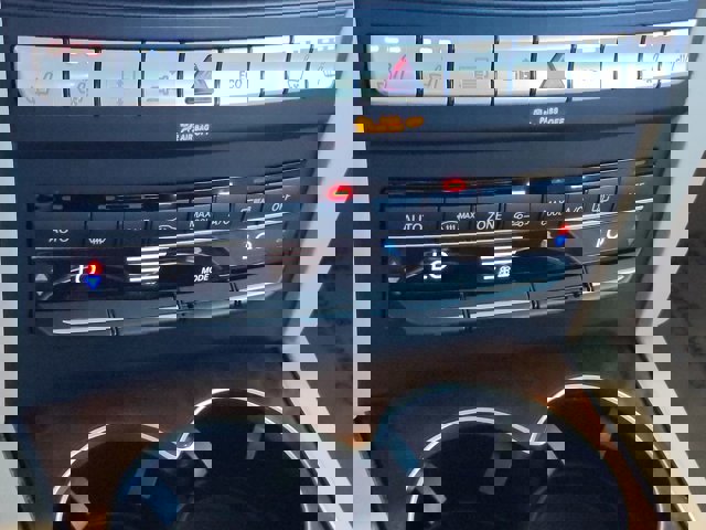 Used 2017 Mercedes-Benz E 400 Coupe image 23