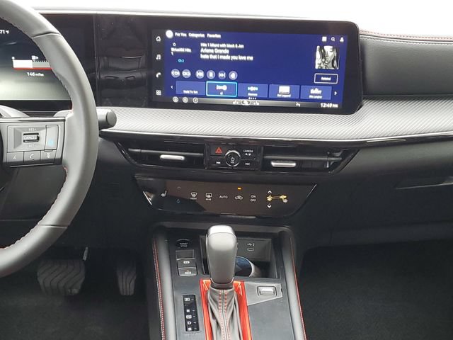 New 2026 Nissan Kicks SR w/ Cold Weather Package FWD image 24