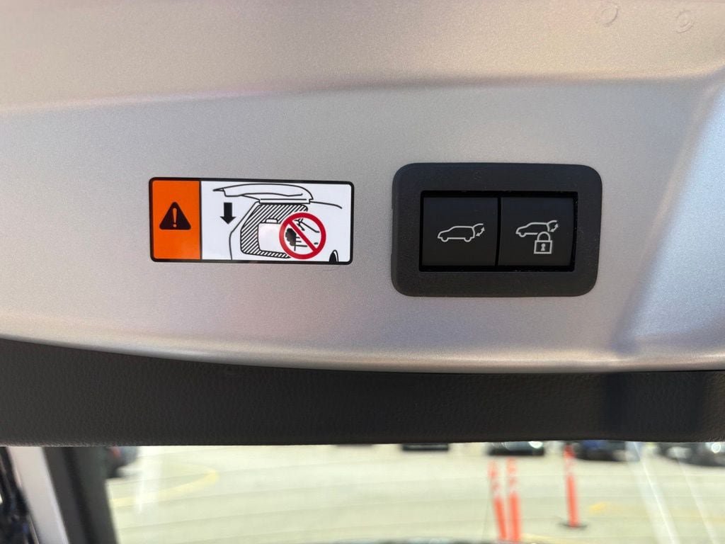 New 2026 Toyota Prius Plug-In Hybrid FWD image 30
