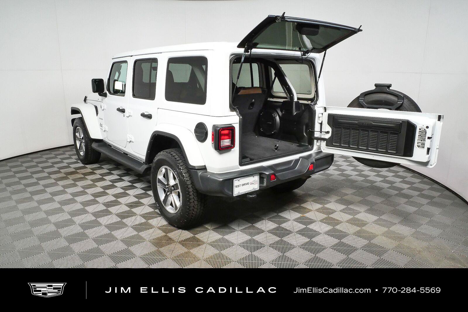 Used 2021 Jeep Wrangler Unlimited Sahara AWD/4WD image 27