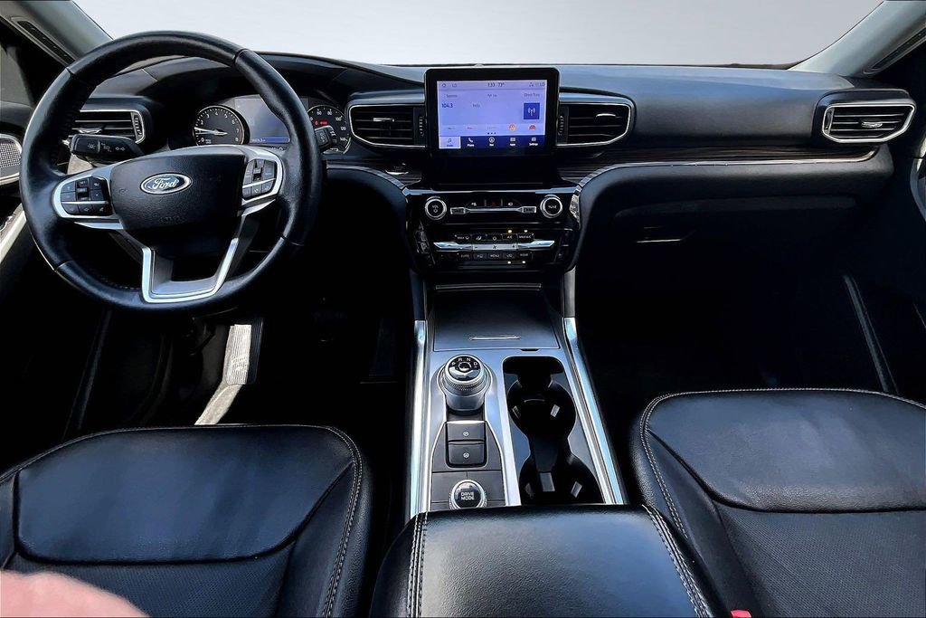 Used 2023 Ford Explorer Limited image 8