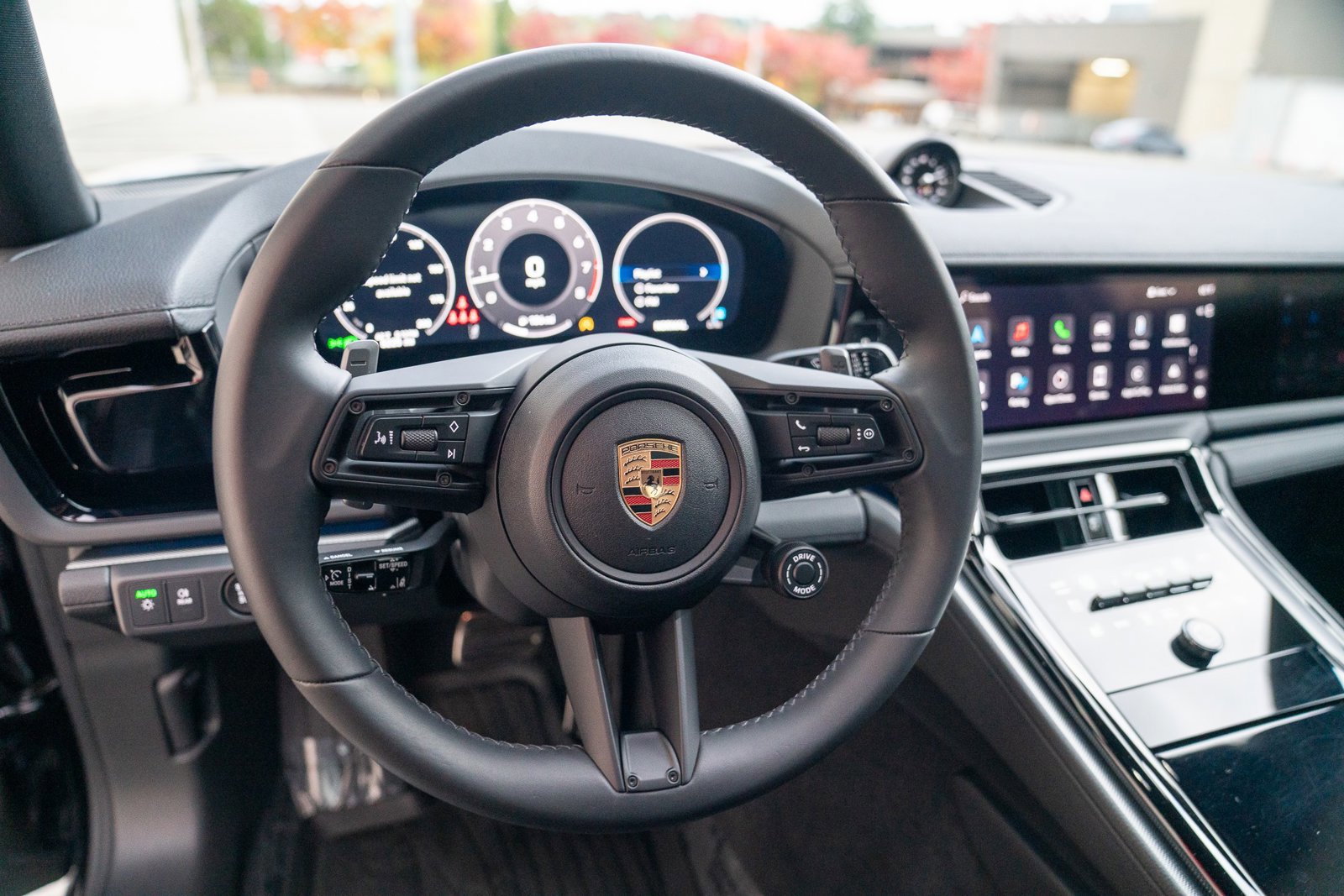 Used 2025 Porsche Panamera 4 image 13