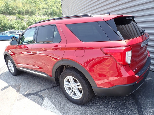 Certified 2024 Ford Explorer XLT w/ Equipment Group 202A AWD/4WD image 4