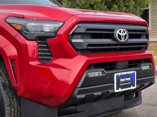 Used 2024 Toyota Tacoma SR5 AWD/4WD image 12
