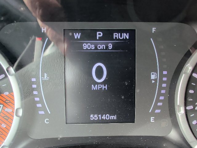Used 2019 Jeep Renegade Latitude w/ Cold Weather Group AWD/4WD image 9
