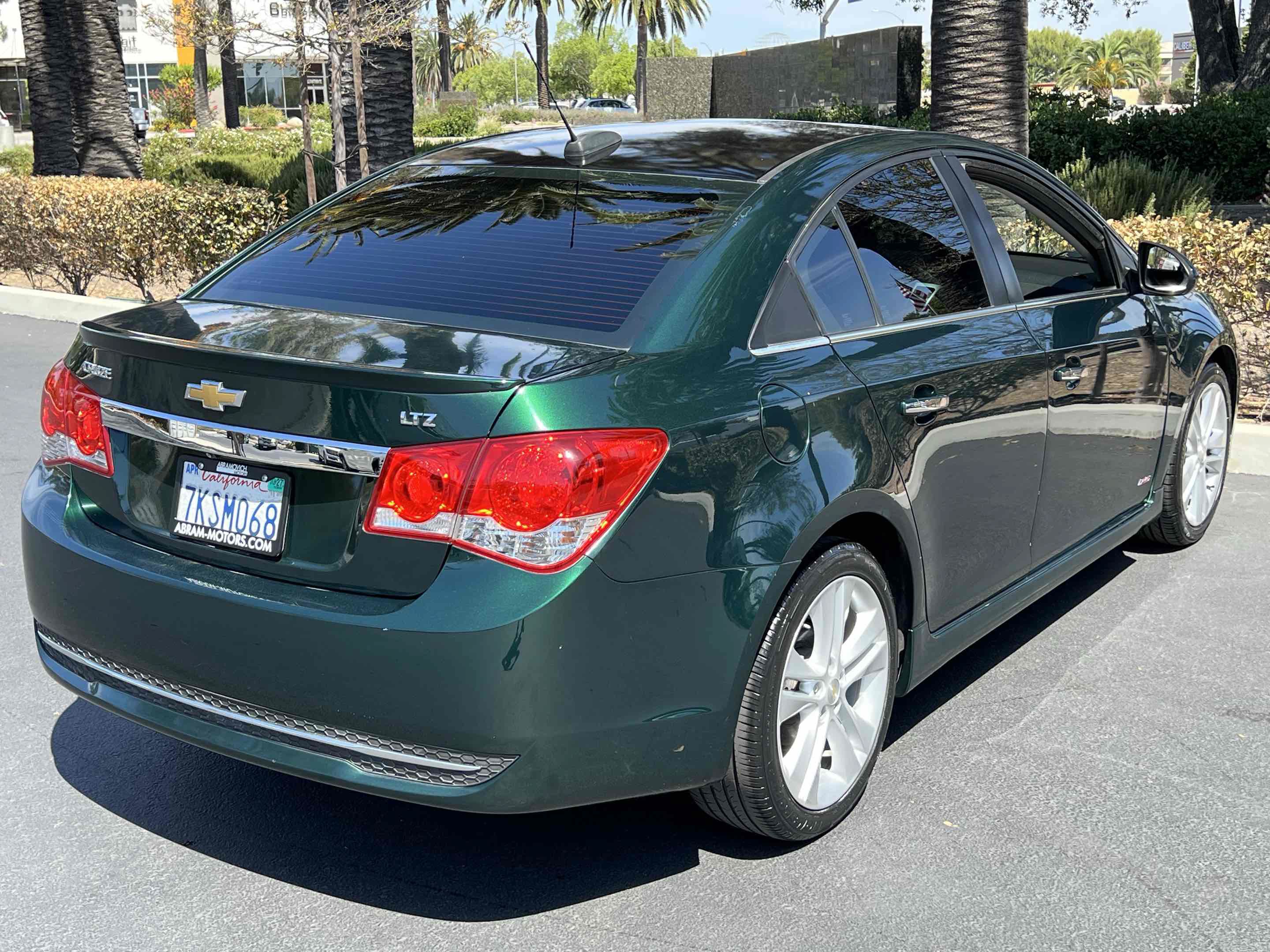 Used 2015 Chevrolet Cruze LTZ w/ Sun, Sound and Sport Package FWD image 14