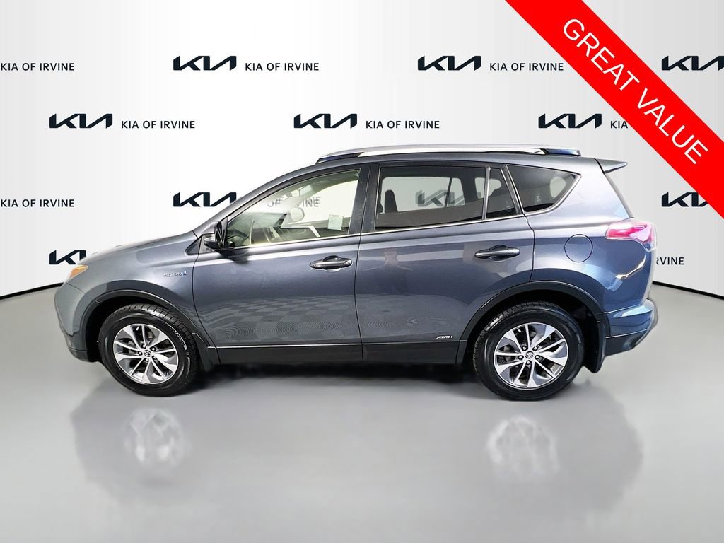Used 2017 Toyota RAV4 XLE w/ Convenience Package image 4
