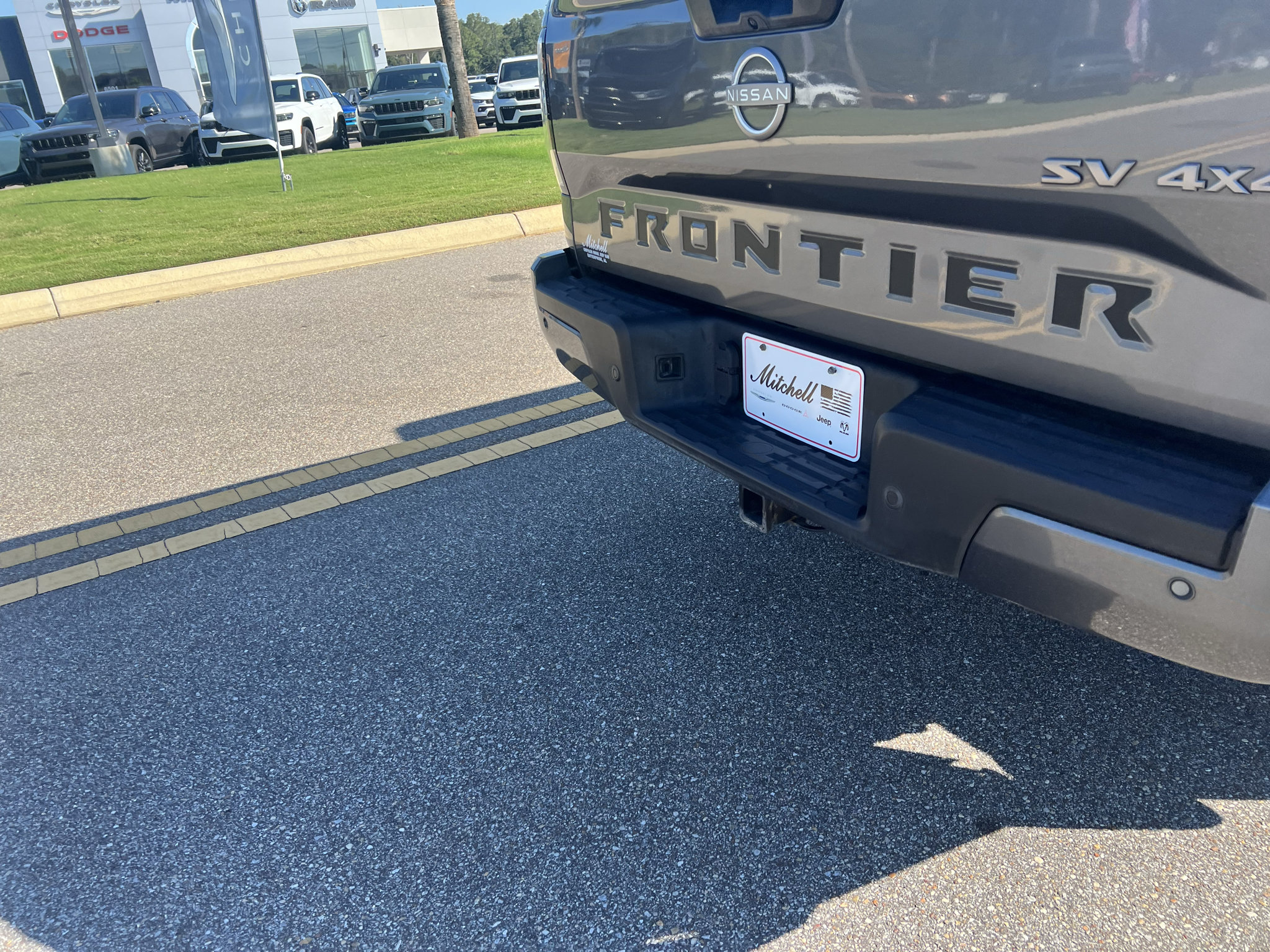 Used 2022 Nissan Frontier SV AWD/4WD image 7