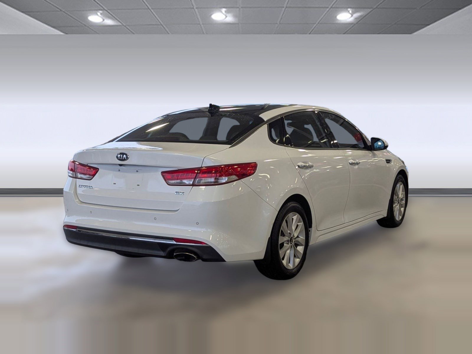 Used 2018 Kia Optima EX w/ Technology Package image 9