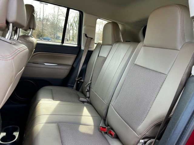 Used 2016 Jeep Compass Latitude image 18