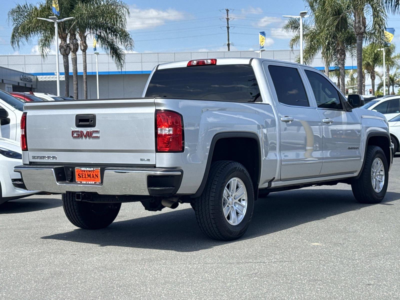 Used 2017 GMC Sierra 1500 SLE w/ SLE Value Package RWD image 5