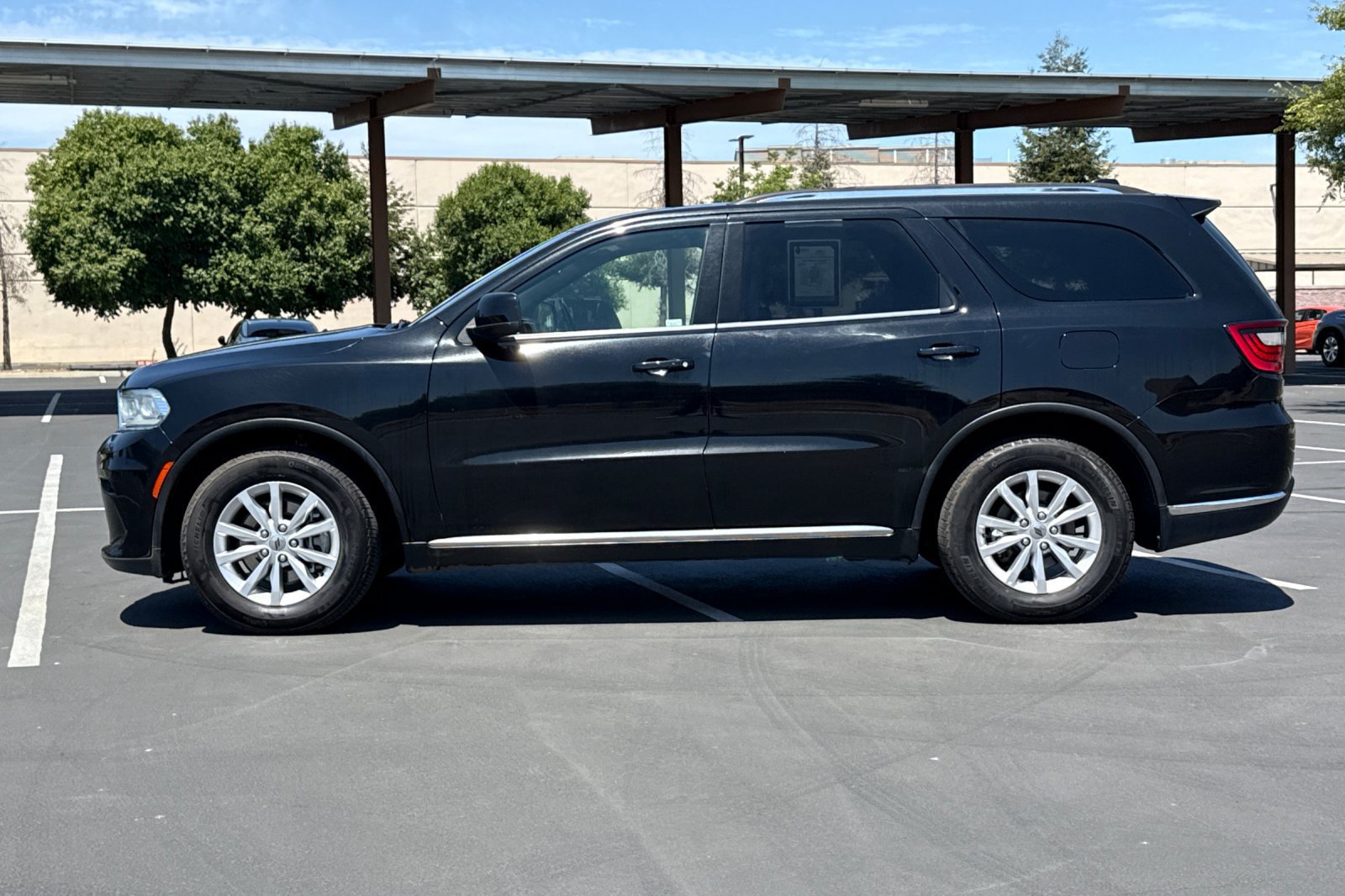 Used 2023 Dodge Durango SXT RWD image 14