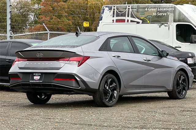 New 2026 Hyundai Elantra Sport image 6