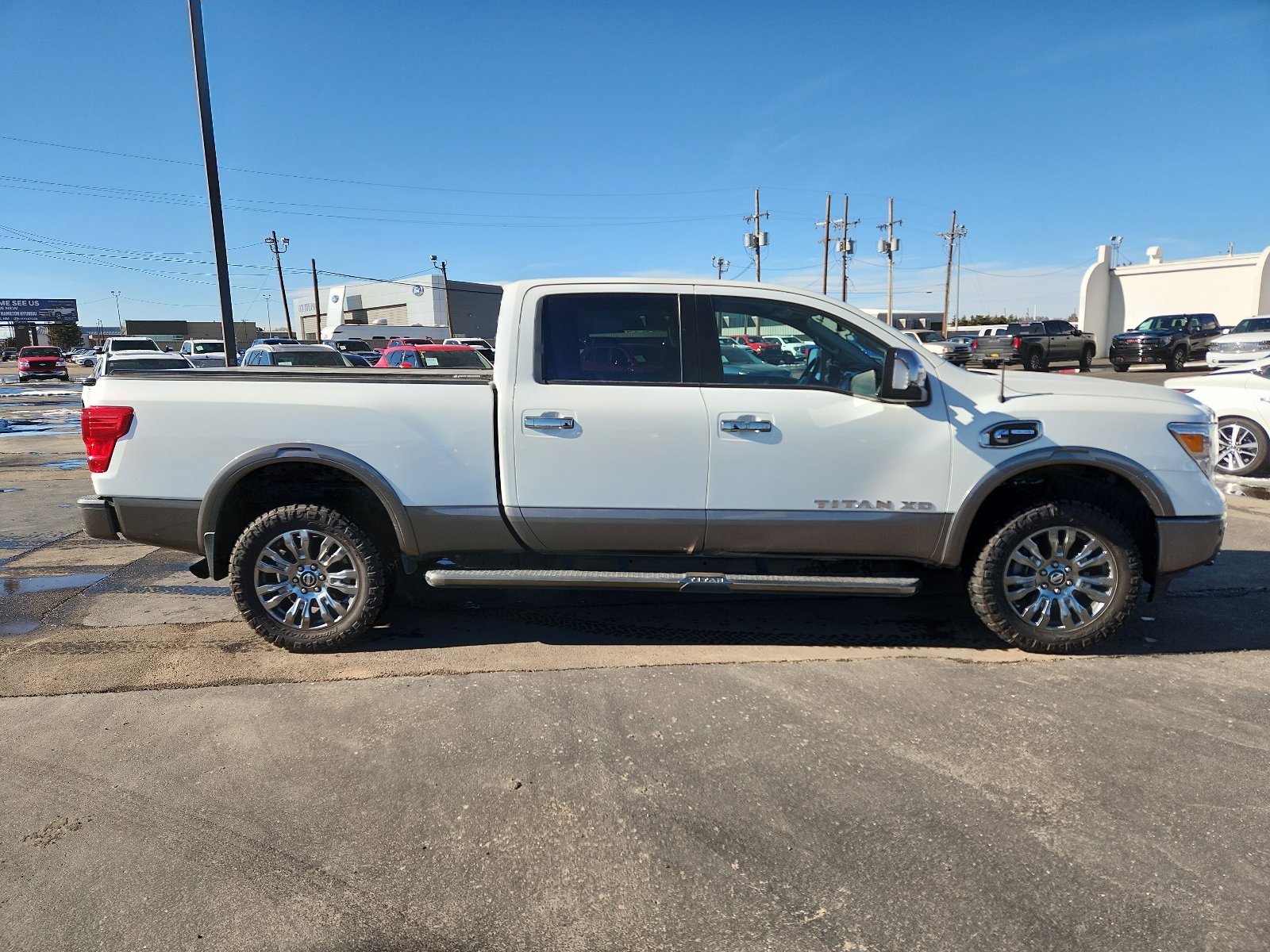 Used 2019 Nissan Titan Platinum Reserve w/ Platinum Utility Package image 5